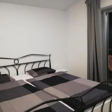 Jog Apartment